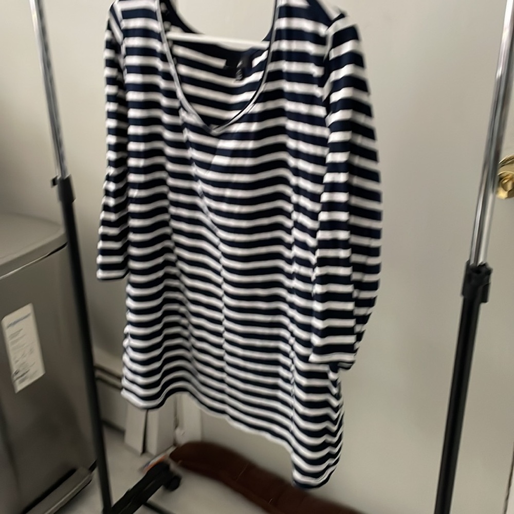 Ello  top very new condition.